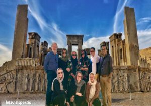 Persepolis tour Necropolis