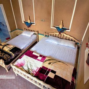 Varzaneh Hostel