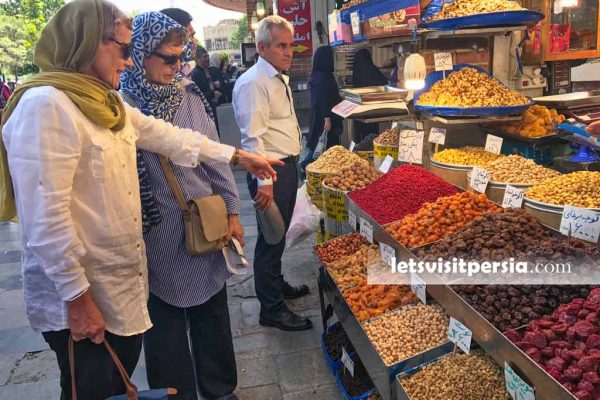 how to dress in iran